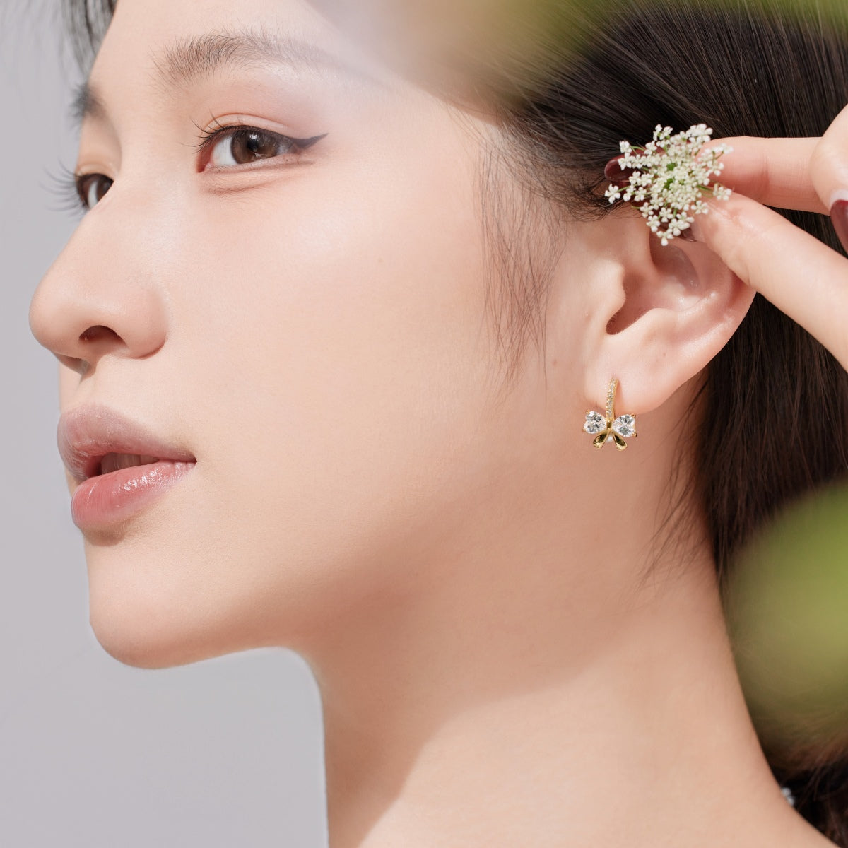 Angela Jewelry]Exquisite Earrings With Heart-Shaped Bow Design