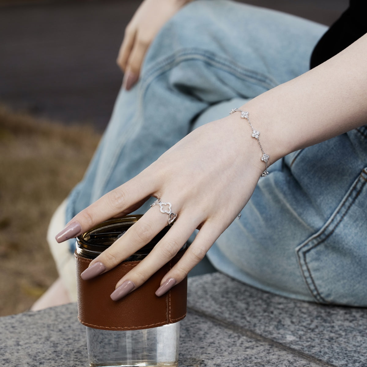 [Angela Jewelry]Four-Leaf Clover Hollow Butterfly Bracelet