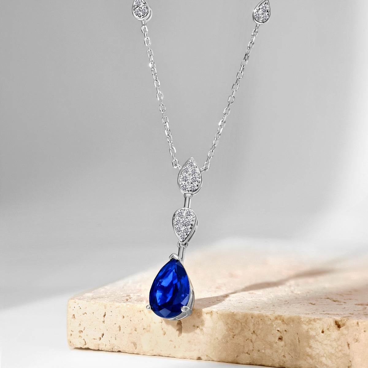 Angela Jewelry]Dazzling Pear Cut Necklace