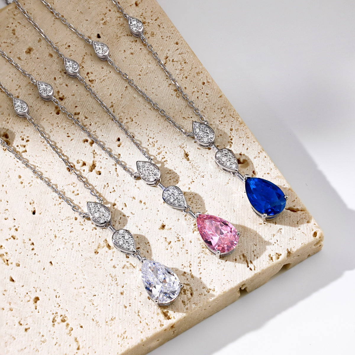 Angela Jewelry]Dazzling Pear Cut Necklace