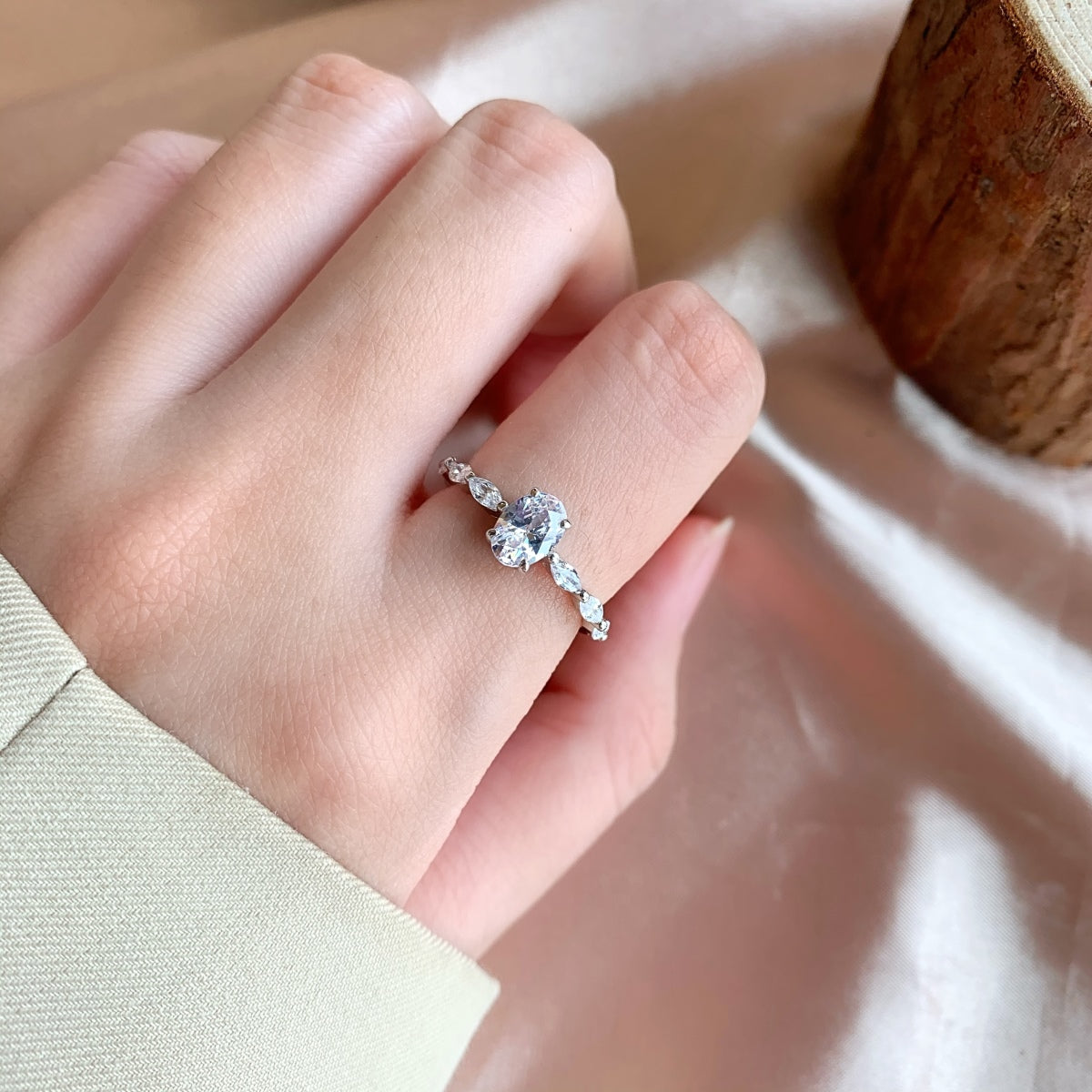 Angela Jewelry]0.75 Carat Luxurious Vibrant Elongated Cushion Cut Daily Ring