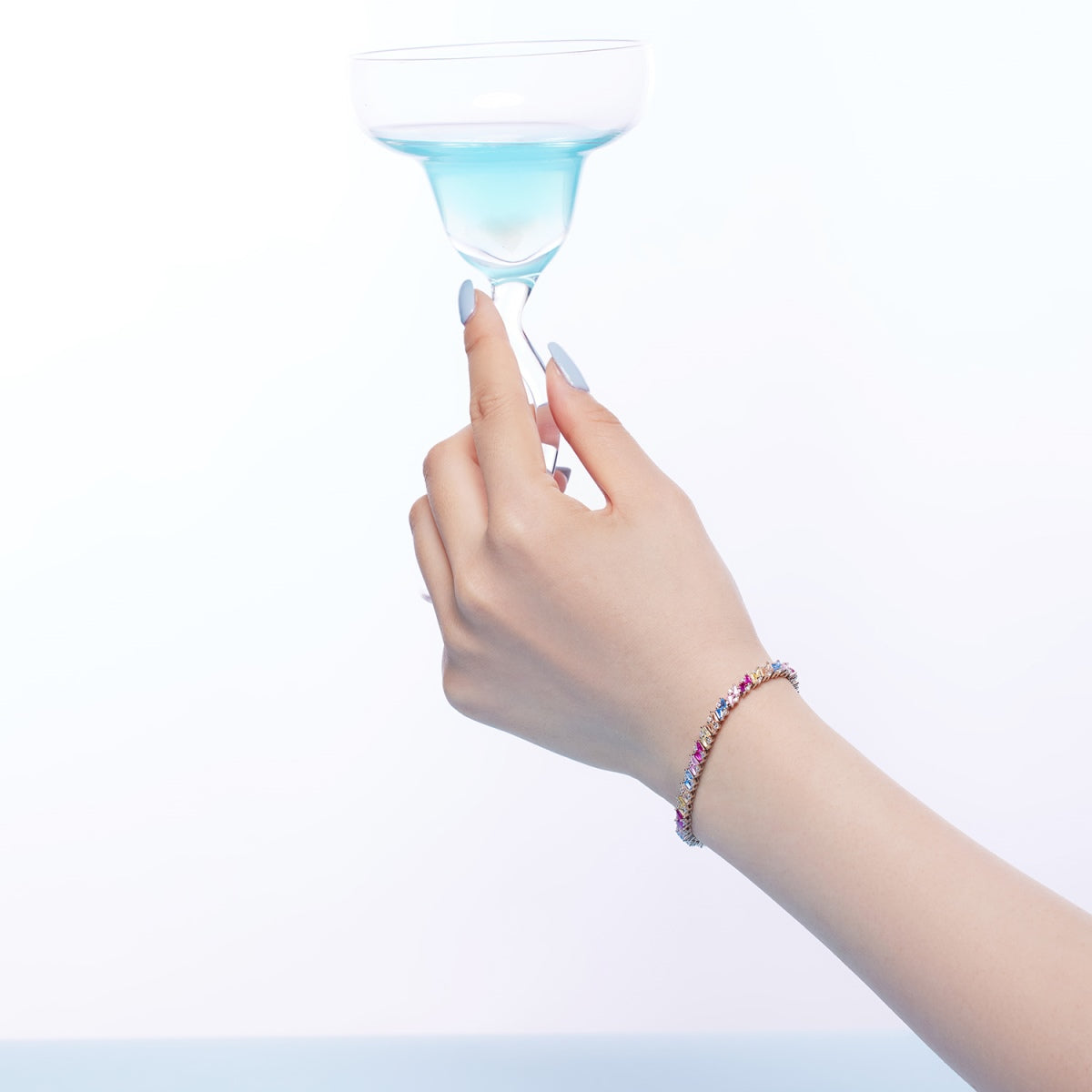 Angela Jewelry]Ornate Sparkling Multi Cut Party Bracelet