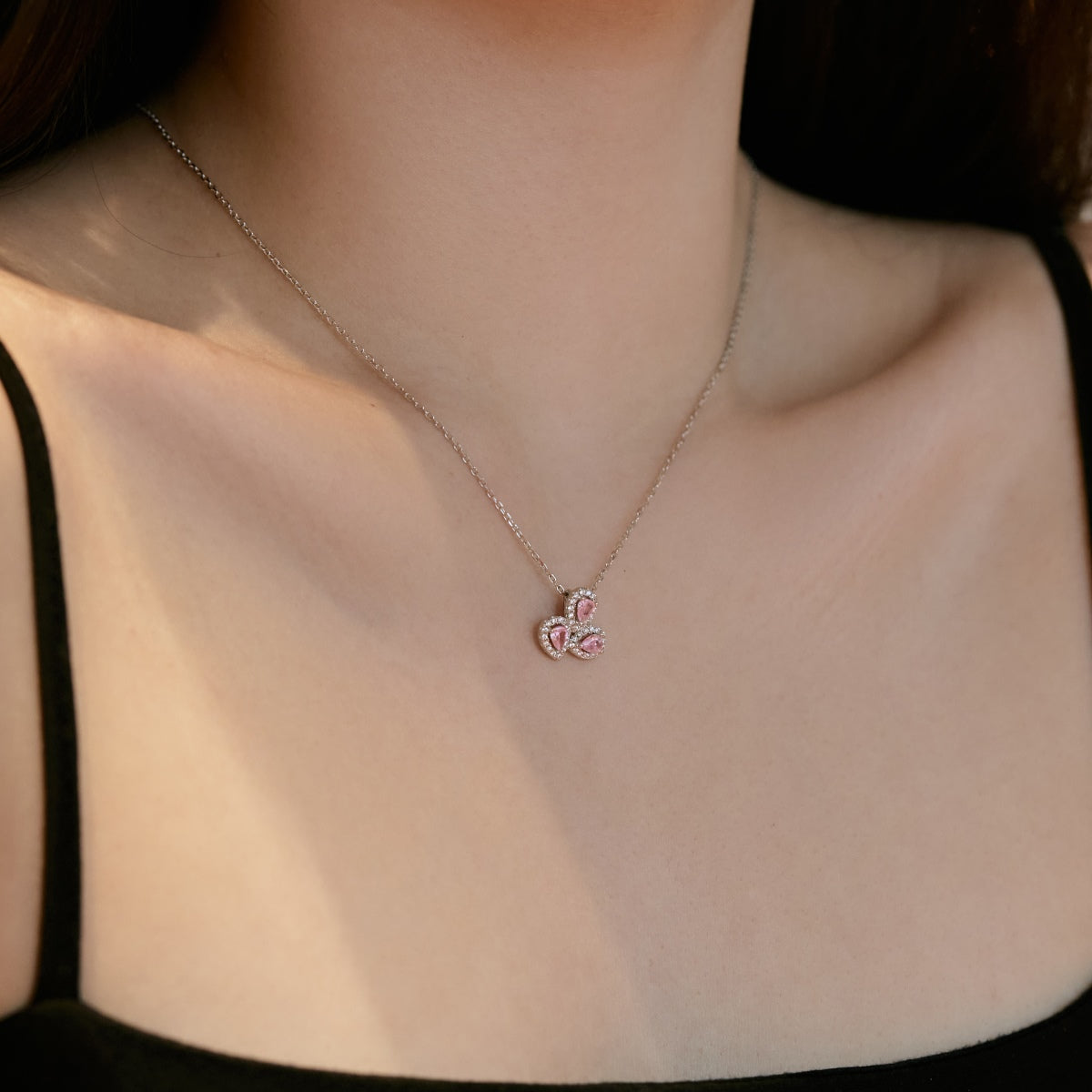 Angela Jewelry]Elegant Flower Shape Pear Cut Necklace