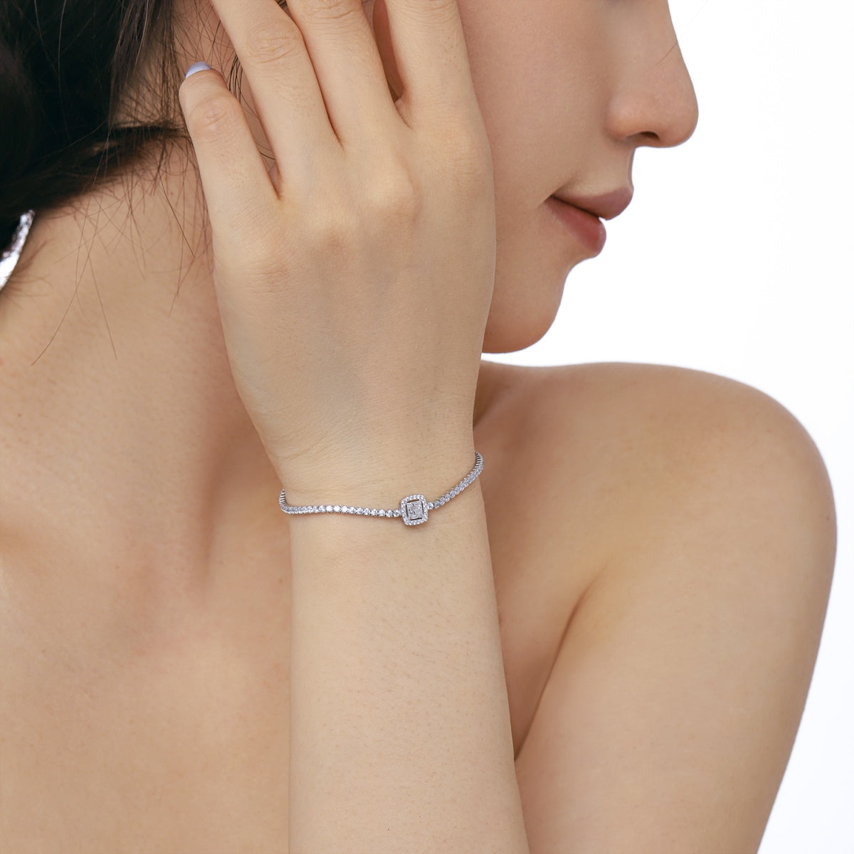 Angela Jewelry]Luxurious Dazzling Square Shape Banquet Bracelet