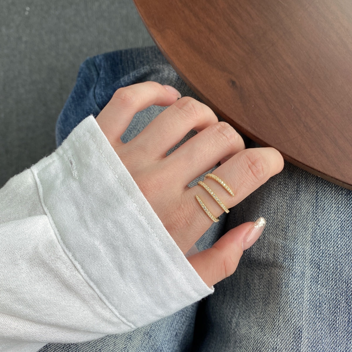 Angela Jewelry]Unique Vibrant Entangle Daily Ring