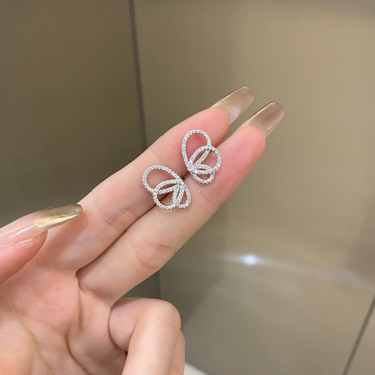 Angela Jewelry]Exquisite Butterfly Shape Earrings