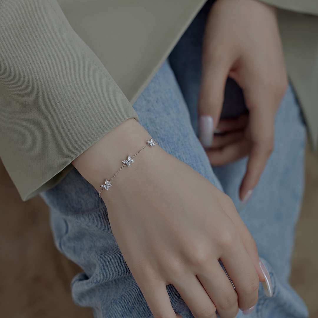 Angela Jewelry]Radiant Butterfly Shape Necklace