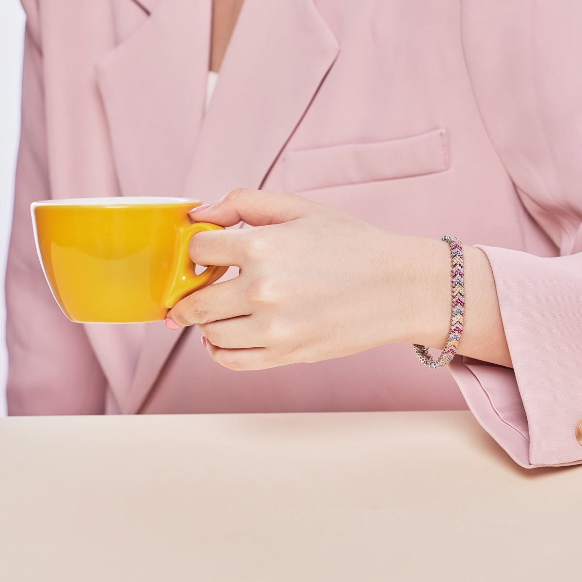 Angela Jewelry]Ornate Sparkling Round Cut Party Bracelet