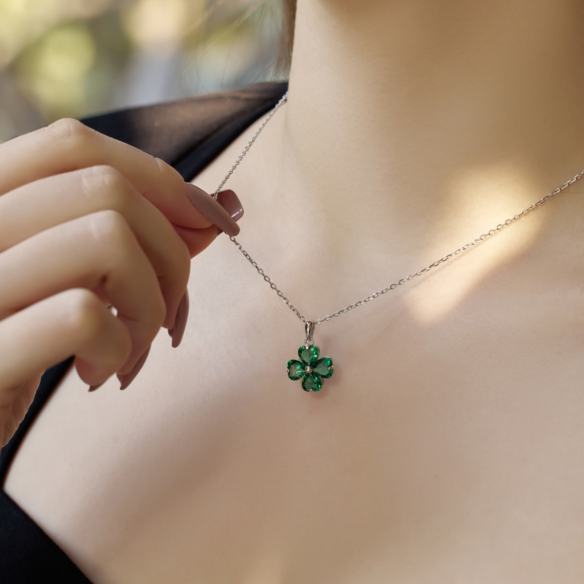 Angela Jewelry]Heart-Shaped Four-Leaf Clover Bead Necklace