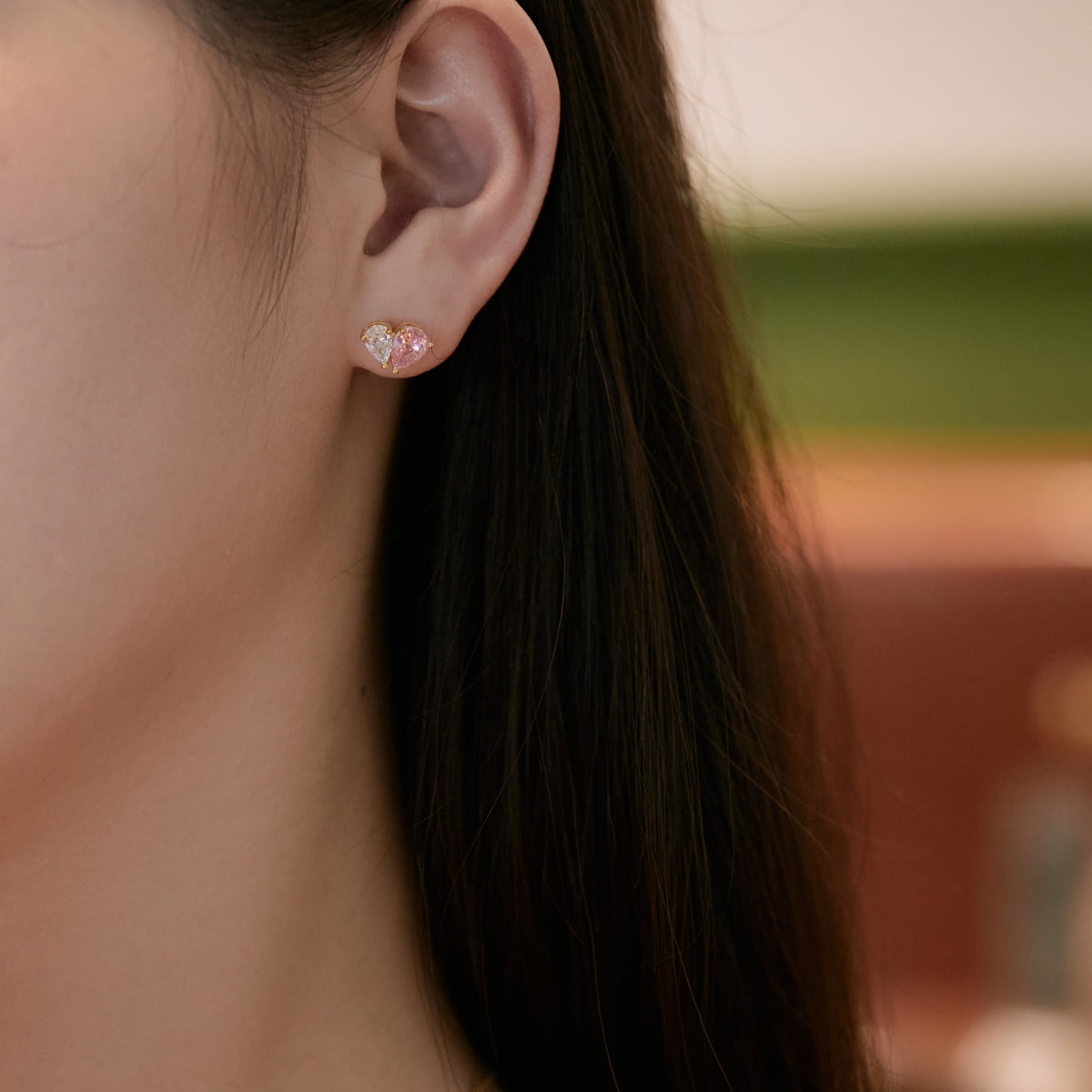 Angela Jewelry]Dazzling Elegant Heart Cut Lover Earrings