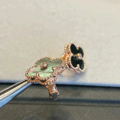 [Angela Jewellery]CLOVER MEDIUM 1 MOTIFS GRAY MOP  DIAMOND EARRINGS