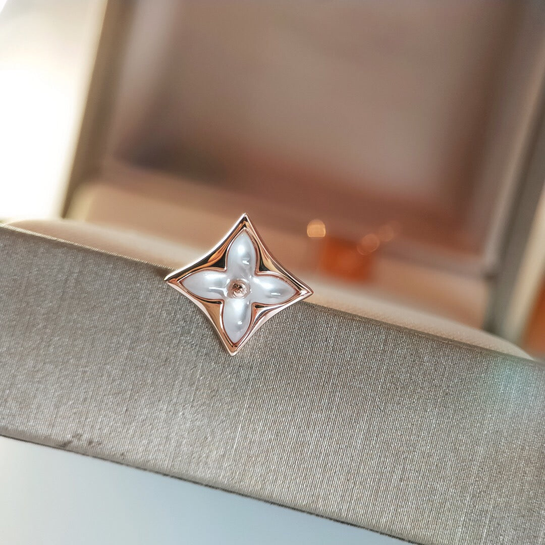 [Angela Jewellery]STAR MOP PINK GOLD EARRINGS