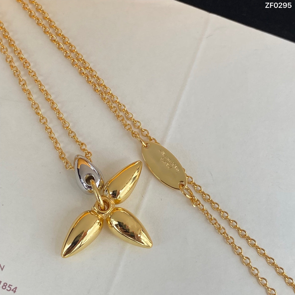 [Angela Jewellery]LOUISETTE PEDANT GOLD NECKLACE