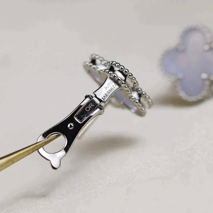 [Angela Jewellery]CLOVER MEDIUM 1 MOTIFS  WHITE MOP EARRINGS SILVER