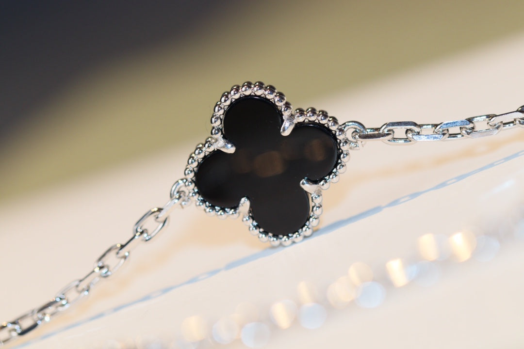 [Angela Jewellery]CLOVER 20 MOTIFS ONYX DIAMOND SILVER