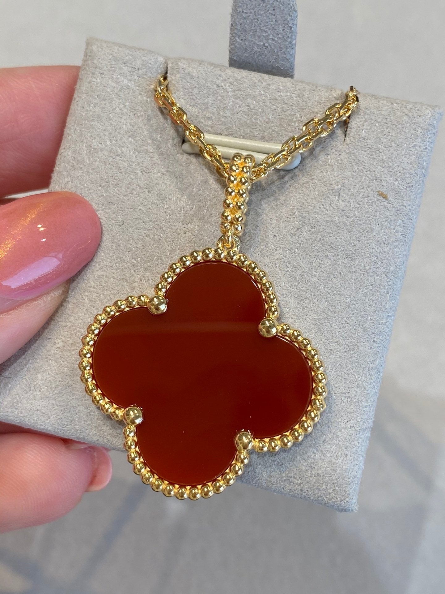[Angela Jewellery]CLOVER 25MM NECKLACE GOLD CARNELIAN