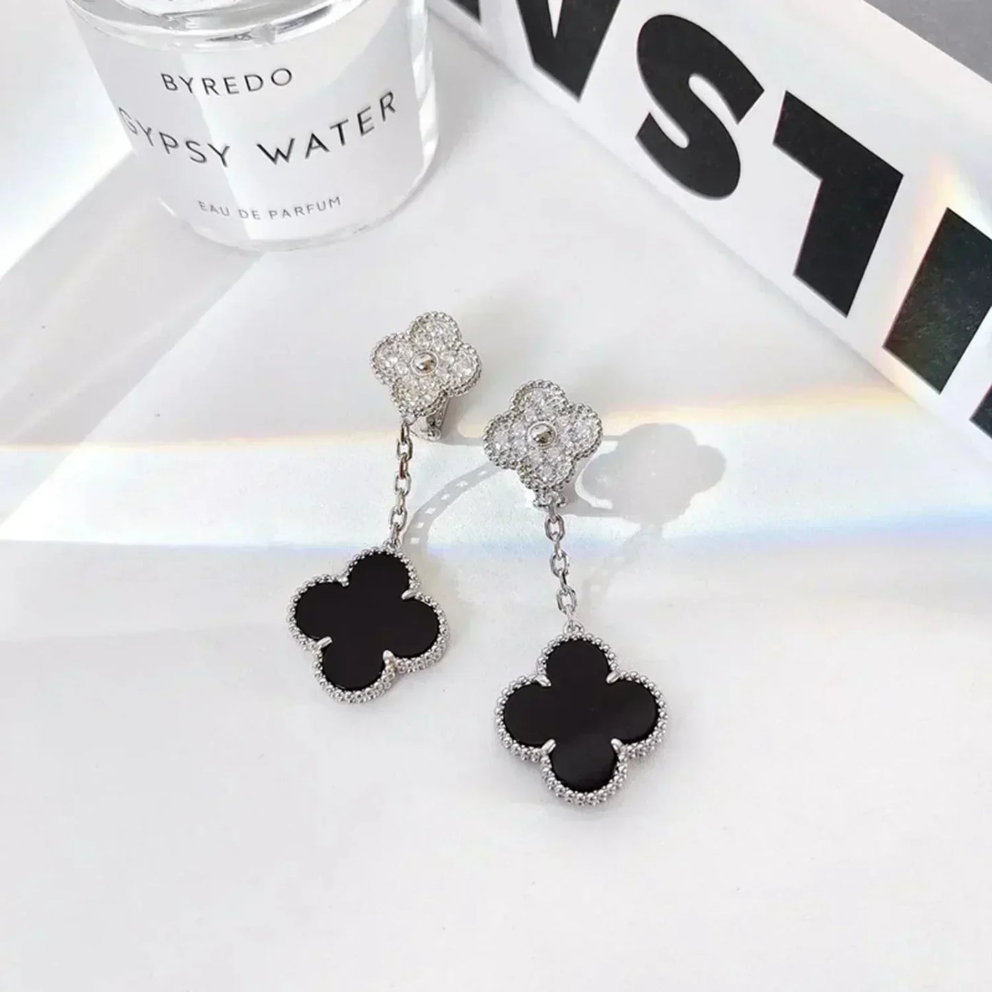 [Angela Jewellery]CLOVER 2 MOTIFS  DIAMOND ONYX EARRINGS SILVER