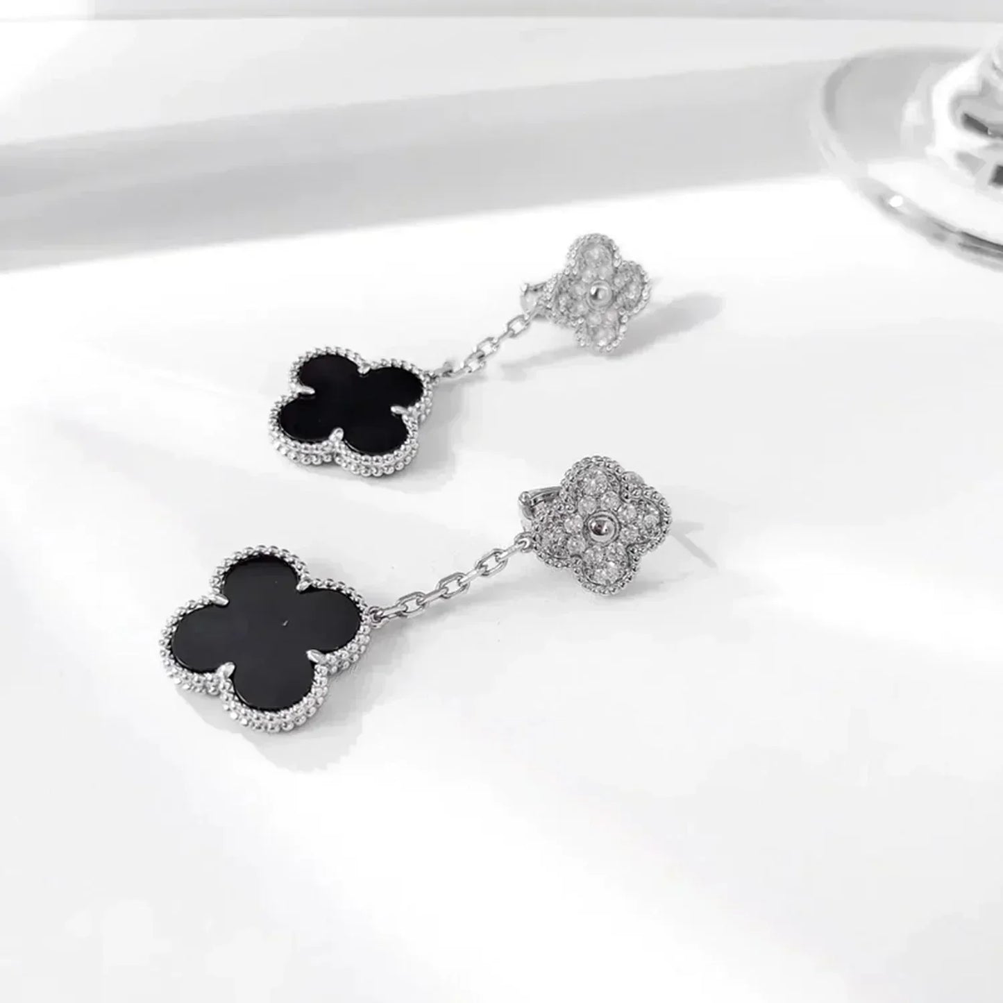 [Angela Jewellery]CLOVER 2 MOTIFS  DIAMOND ONYX EARRINGS SILVER