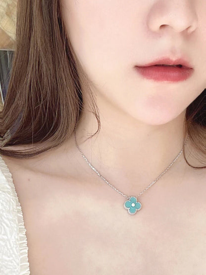 [Angela Jewellery]CLOVER 1 DIAMOND LIGHT BLUE SILVER NECKLACE
