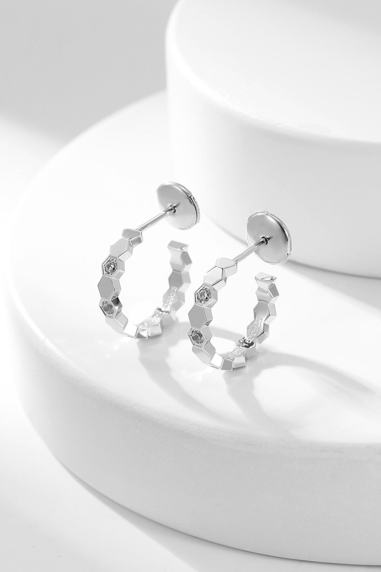 [Angela Jewellery]BEE LOVE DIAMOND HOOP EARRINGS