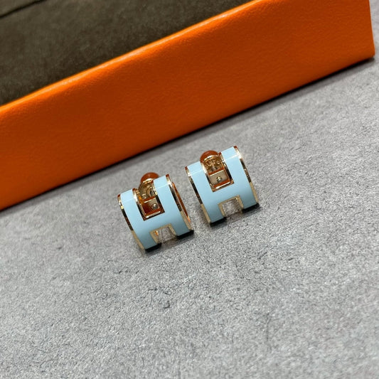 [Angela Jewellery]POP H SKY BLUE STUD EARRINGS
