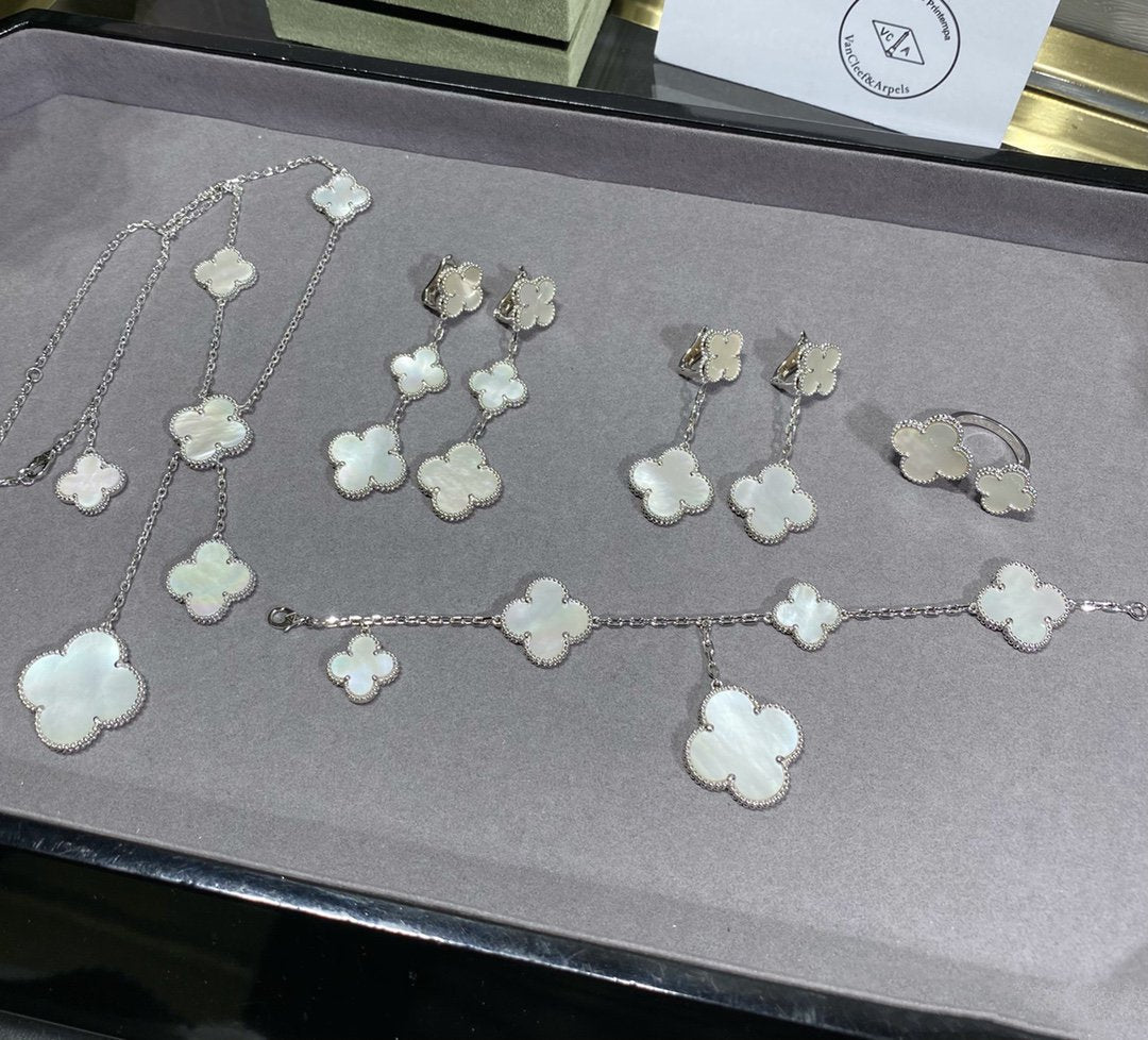 [Angela Jewellery]CLOVER 5 MOTIF WHITE MOP SILVER BRACELET