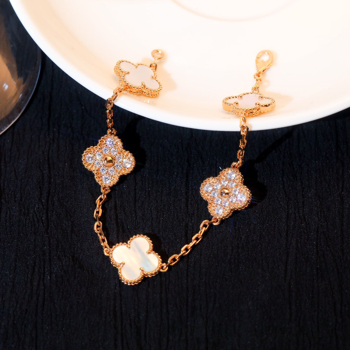 [Angela Jewellery]CLOVER BRACELET 5 MOTIF WHITE MOP DIAMOND