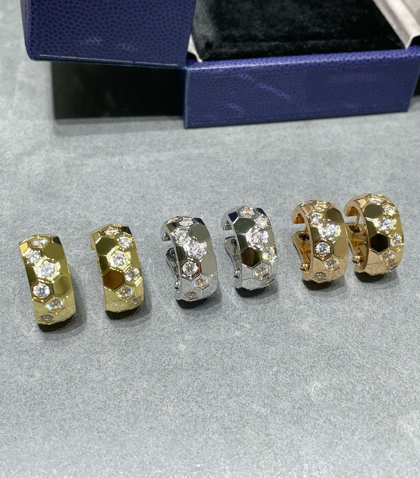 [Angela Jewellery]BEE LOVE DIAMOND HOOP EARRINGS