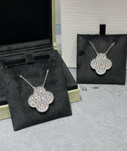 [Angela Jewellery]CLOVER 25MM LARGE PENDANT DIAMOND PAVED SILVER NECKLACE