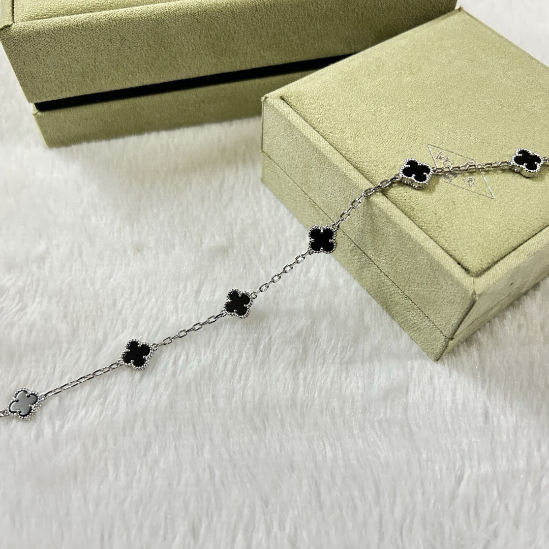 [Angela Jewellery]CLOVER 6 MOTIF  ONYXS BRACELET