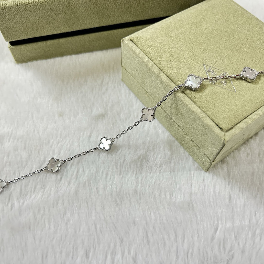 [Angela Jewellery]CLOVER 6 MOTIF WHITE MOP BRACELET