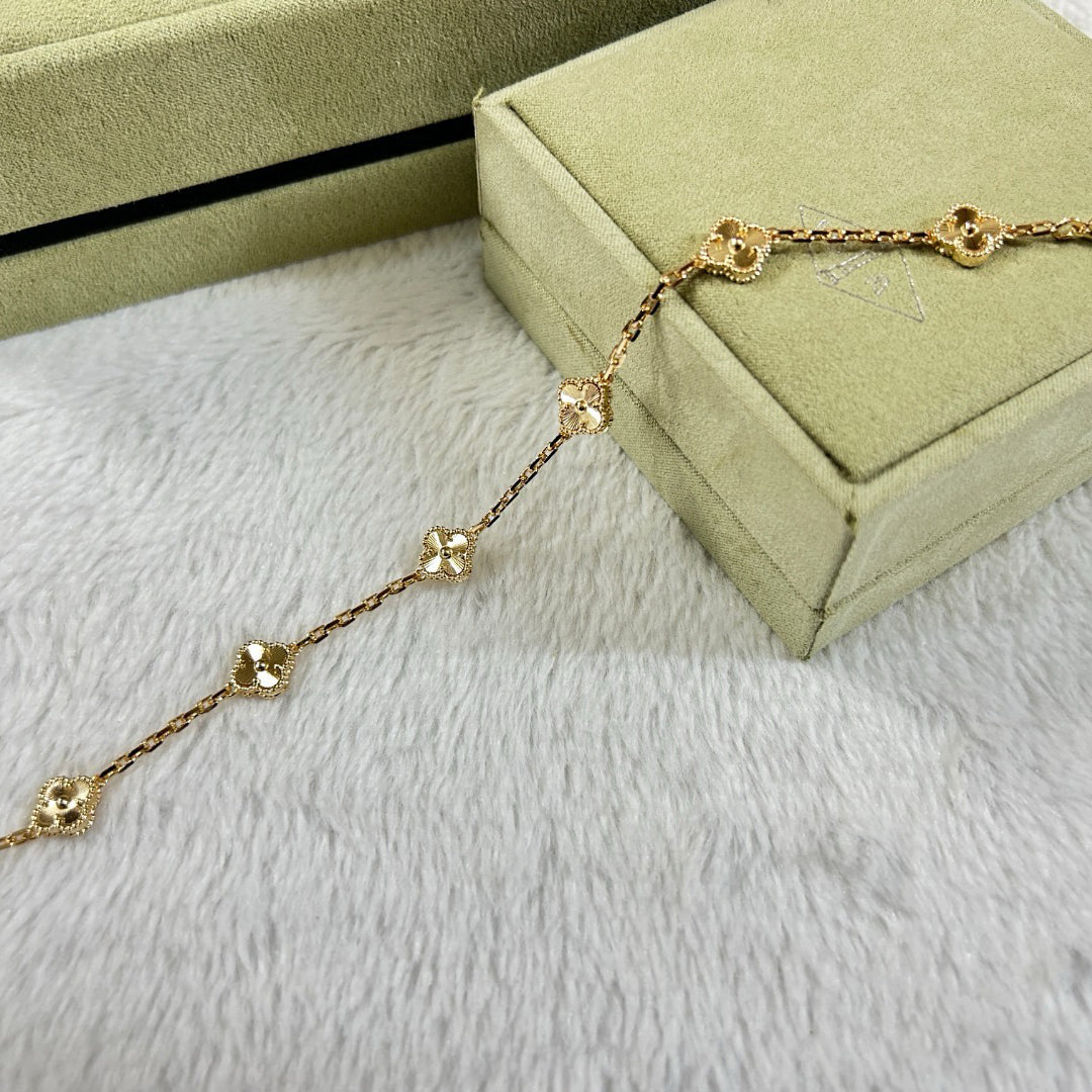 [Angela Jewellery]CLOVER 6 MOTIF DIAMOND BRACELET