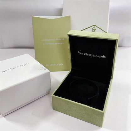 [Angela Jewellery]VA CLOVER BRACELET NECKLACE RING BOX GIFT BAG