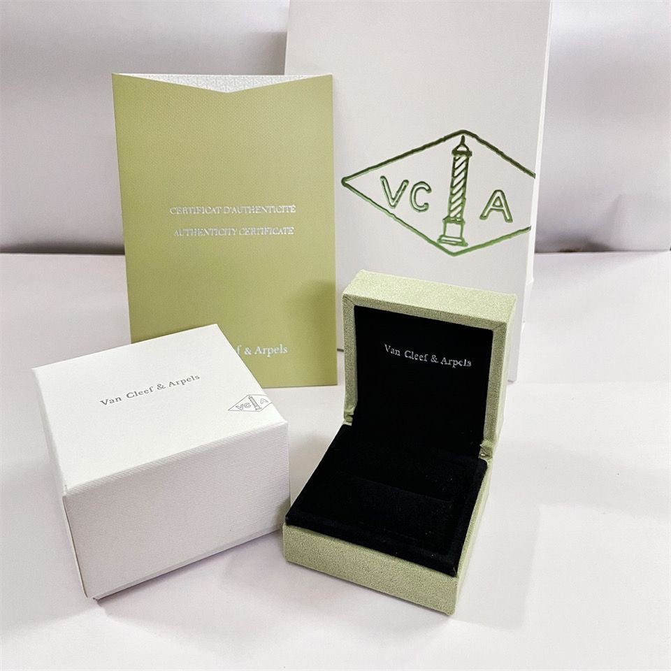 [Angela Jewellery]VA CLOVER BRACELET NECKLACE RING BOX GIFT BAG