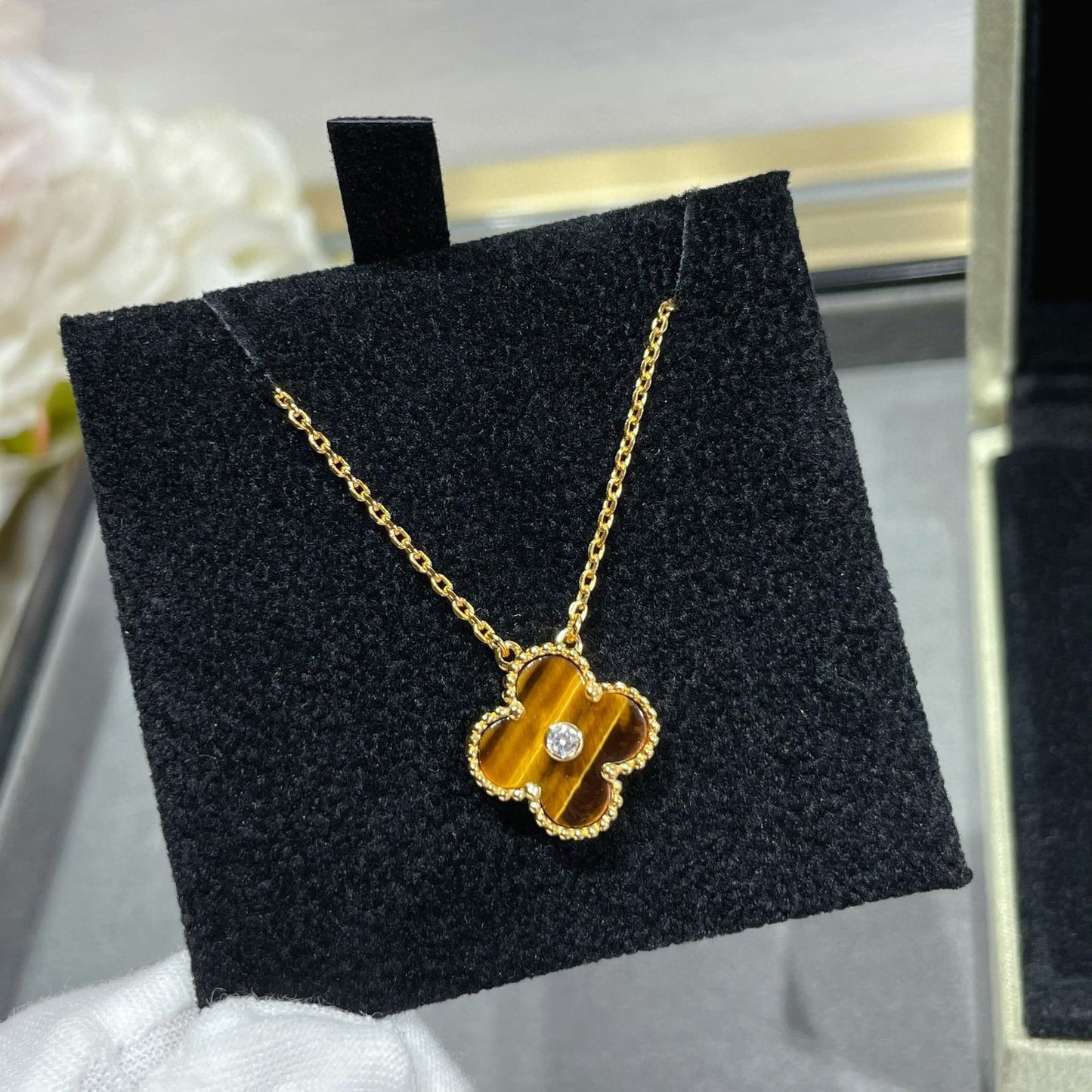 [Angela Jewellery]CLOVER 15MM DIAMOND AND YELLOW TIGER'S EYE AGATE necklace