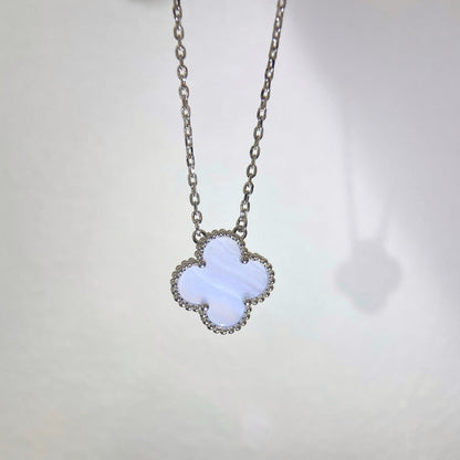 [Angela Jewellery]CLOVER 15MM BLUE CHALCEDONY NECKLACE SILVER