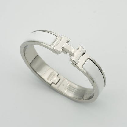 [Angela Jewellery]H WHITE BRACELET