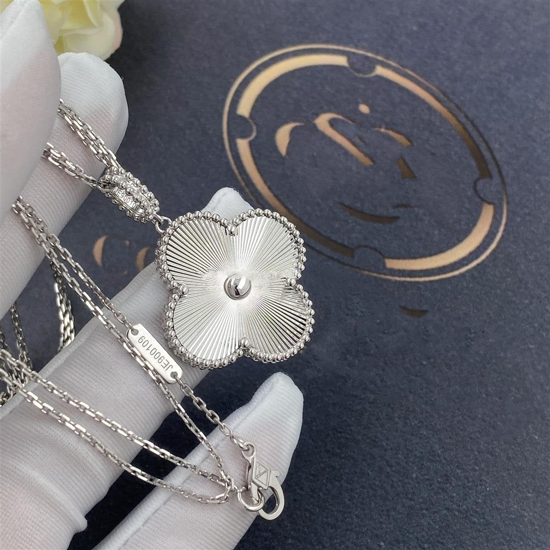 [Angela Jewellery]CLOVER 25MM SILVER BIG CLOVER NECKLACE