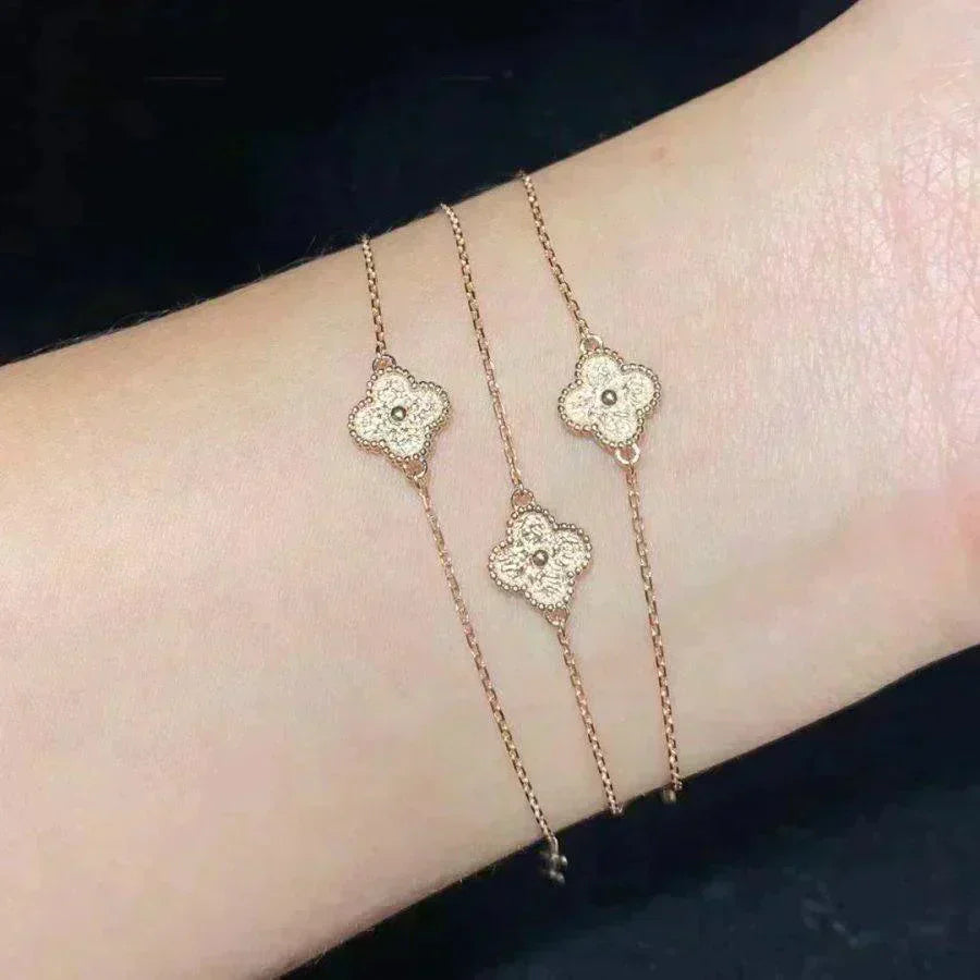 [Angela Jewellery]CLOVER SINGLE FLOWER BRACELET