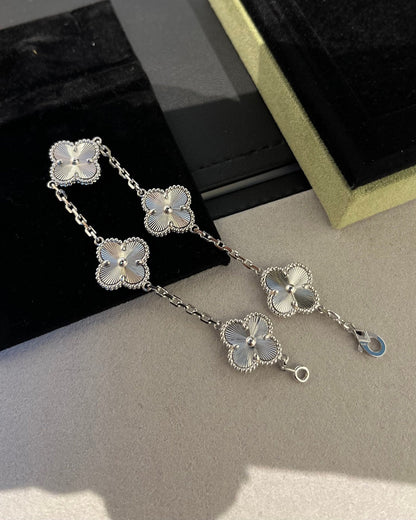 [Angela Jewellery]CLOVER SILVER 5 MOTIFS BRACELET